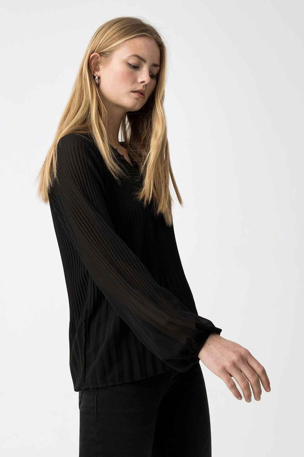 Solar black blouse