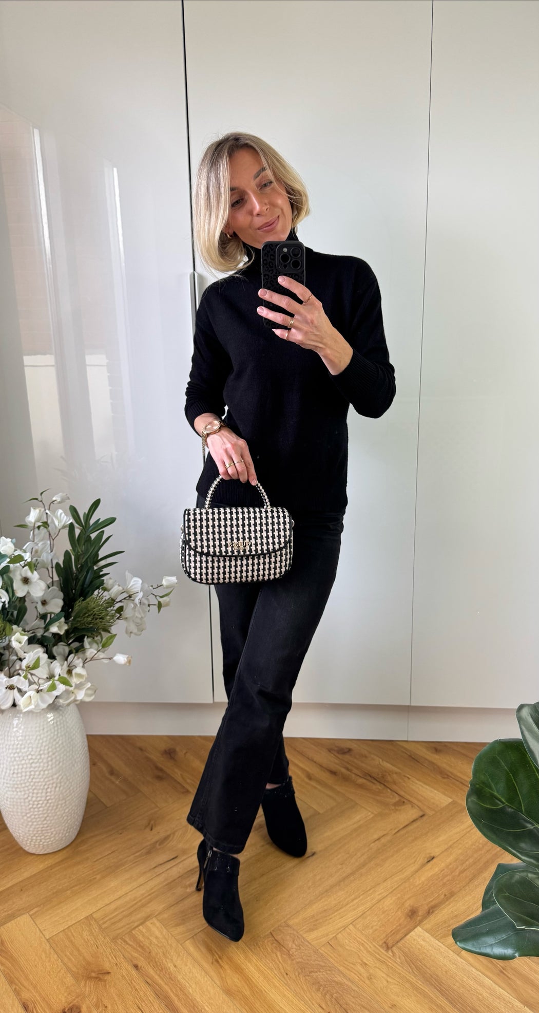 Guess Black Multi MIREMA Bag. WG963120