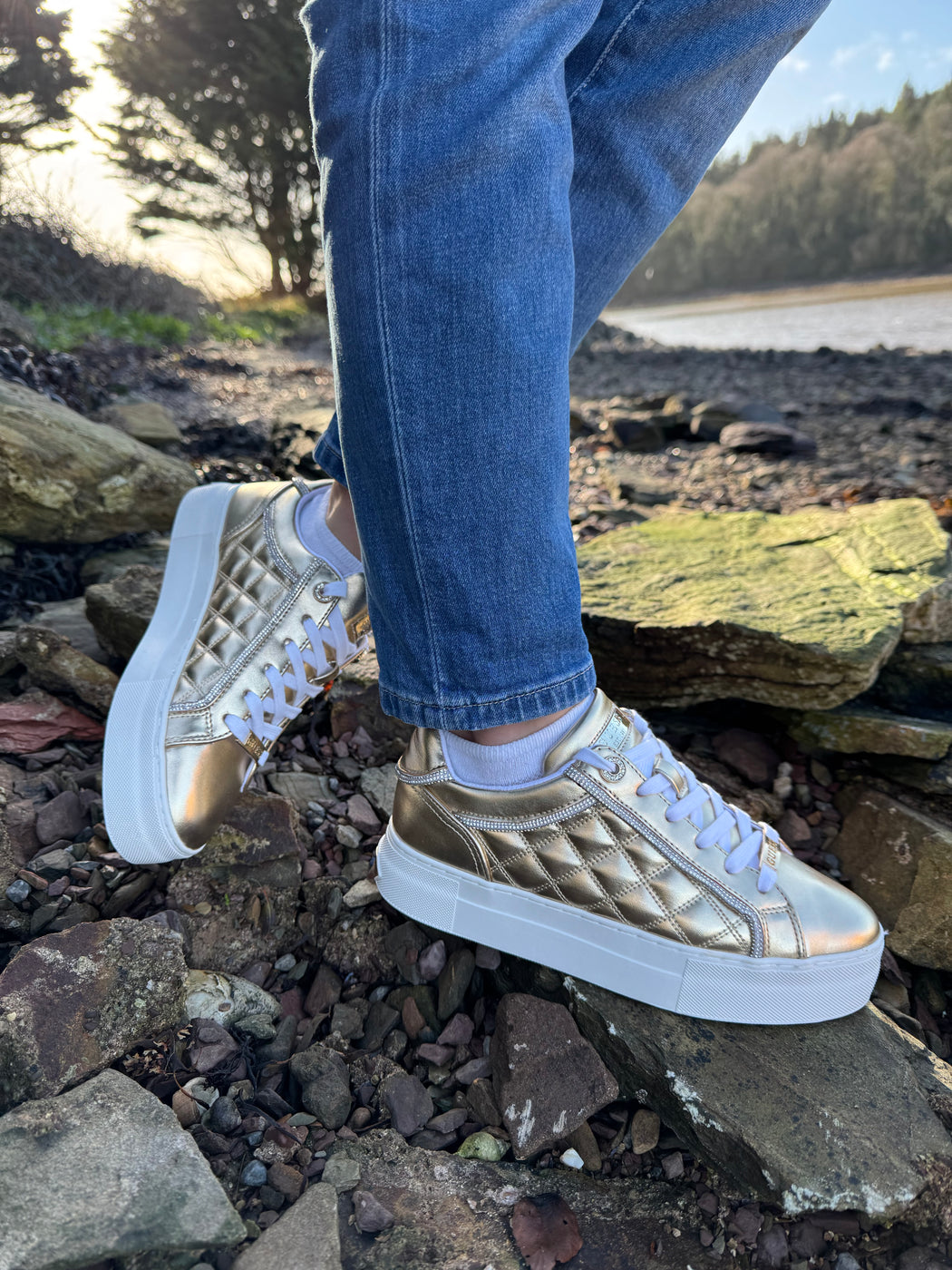 Guess gold quilted sneaker flpgraeke12