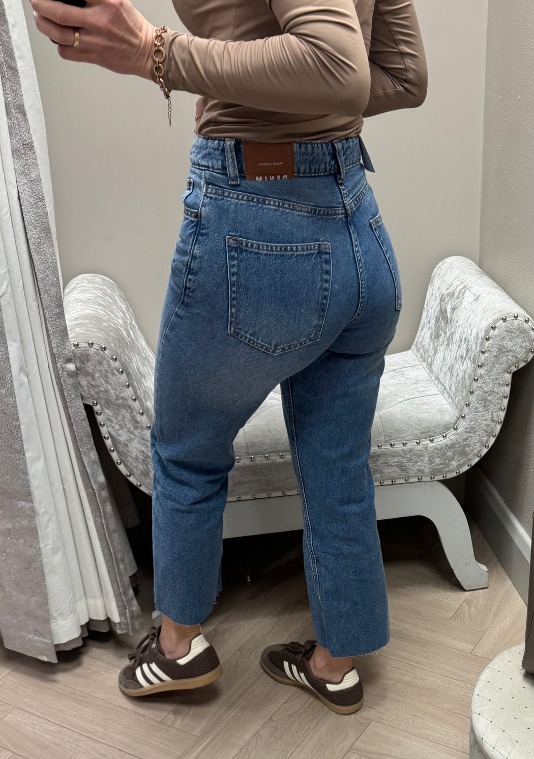 Cropped straight jean