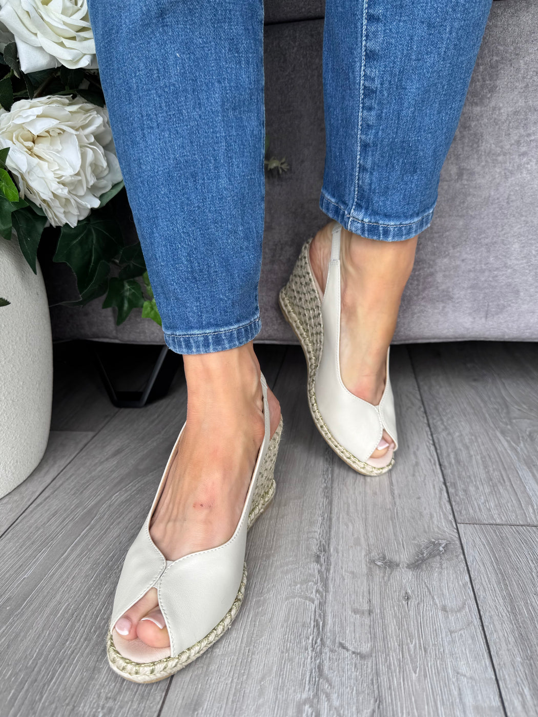 Tregele almond wedge