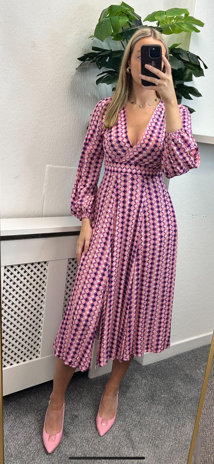 D9177 PINK FULL SKIRT WRAP DRESS