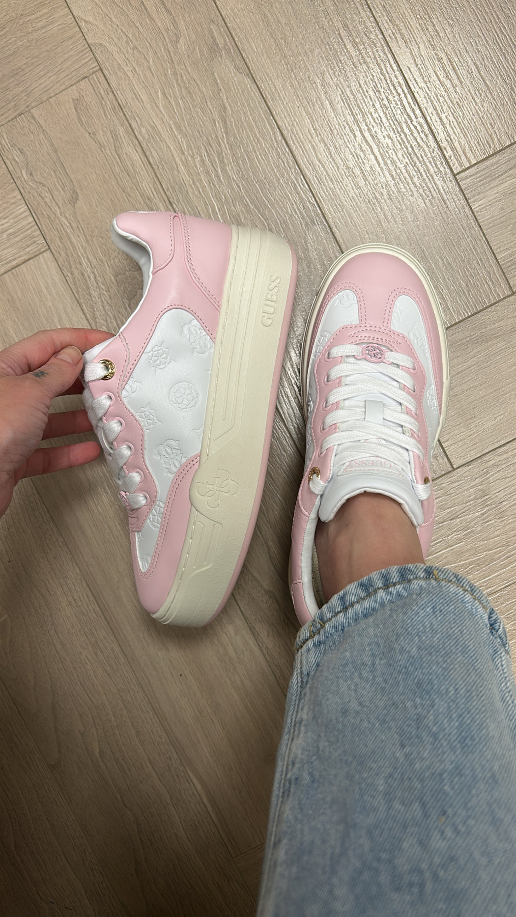 Pink guess sneakers flpswofal12