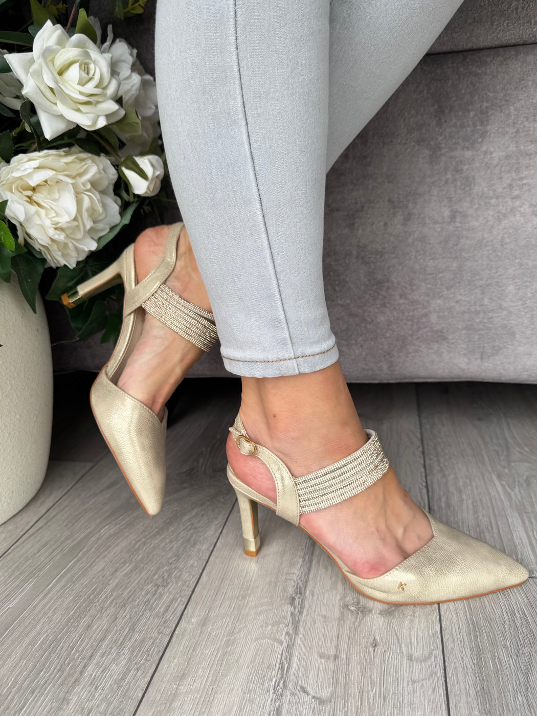 Wishaw Gold Sparkle heel