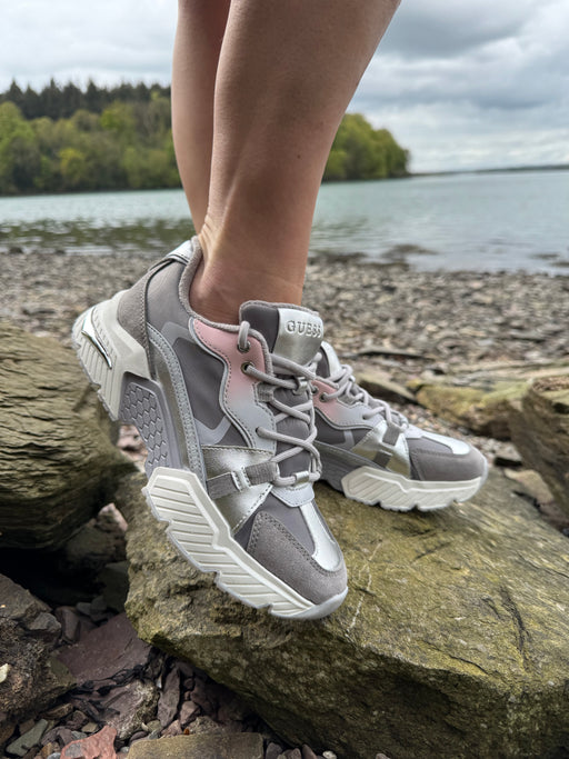 Guess Silver Shine Runners. FLJCR7LEL12