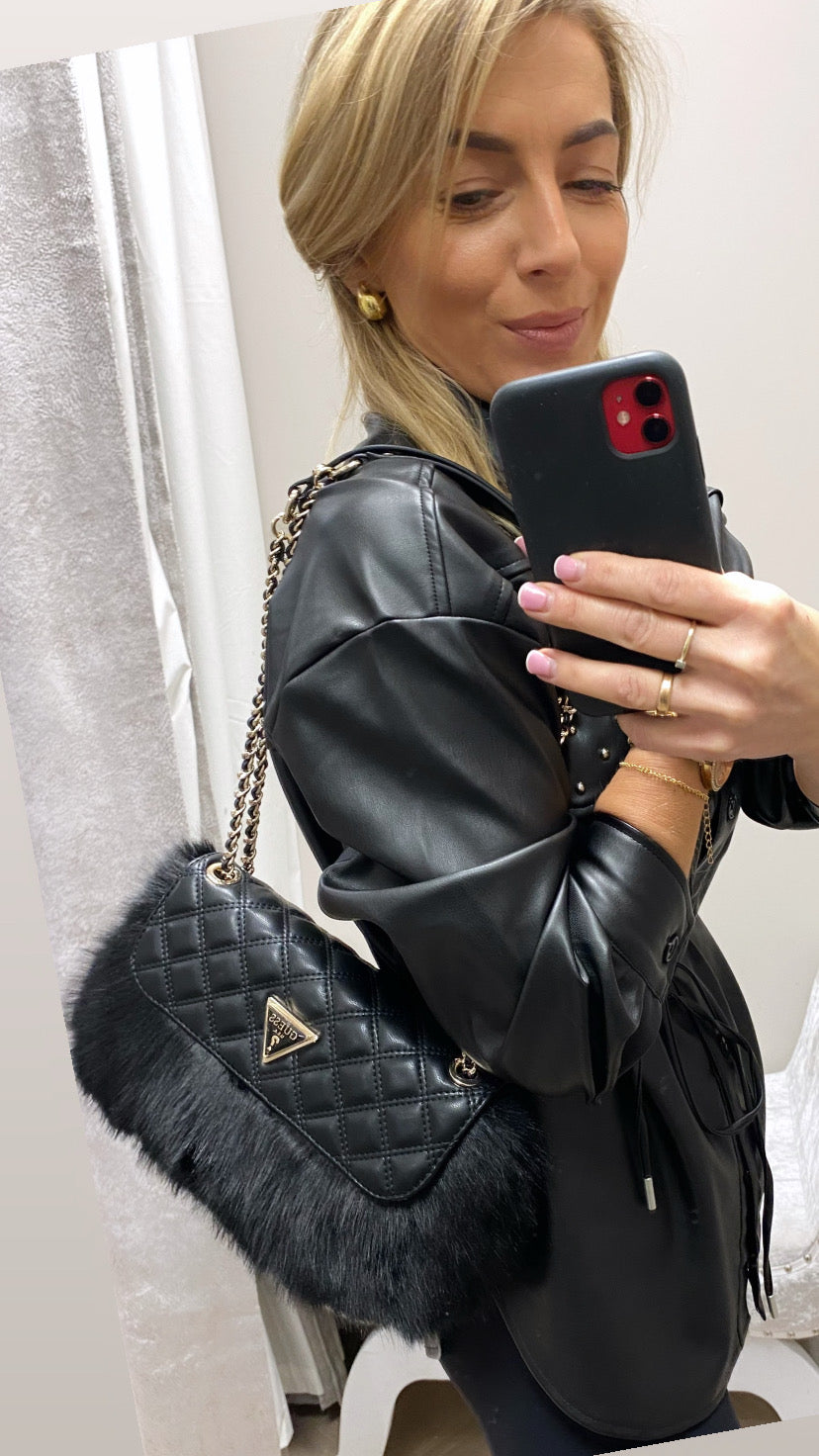 Guess black lise flap over faux fur convertible shoulder / crossbody
