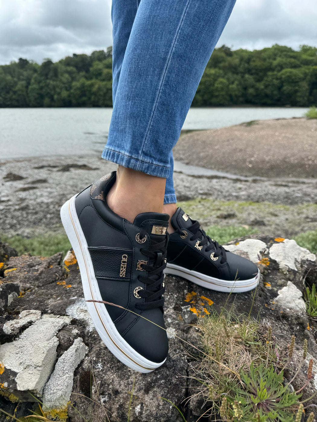 Guess stew black trainer
