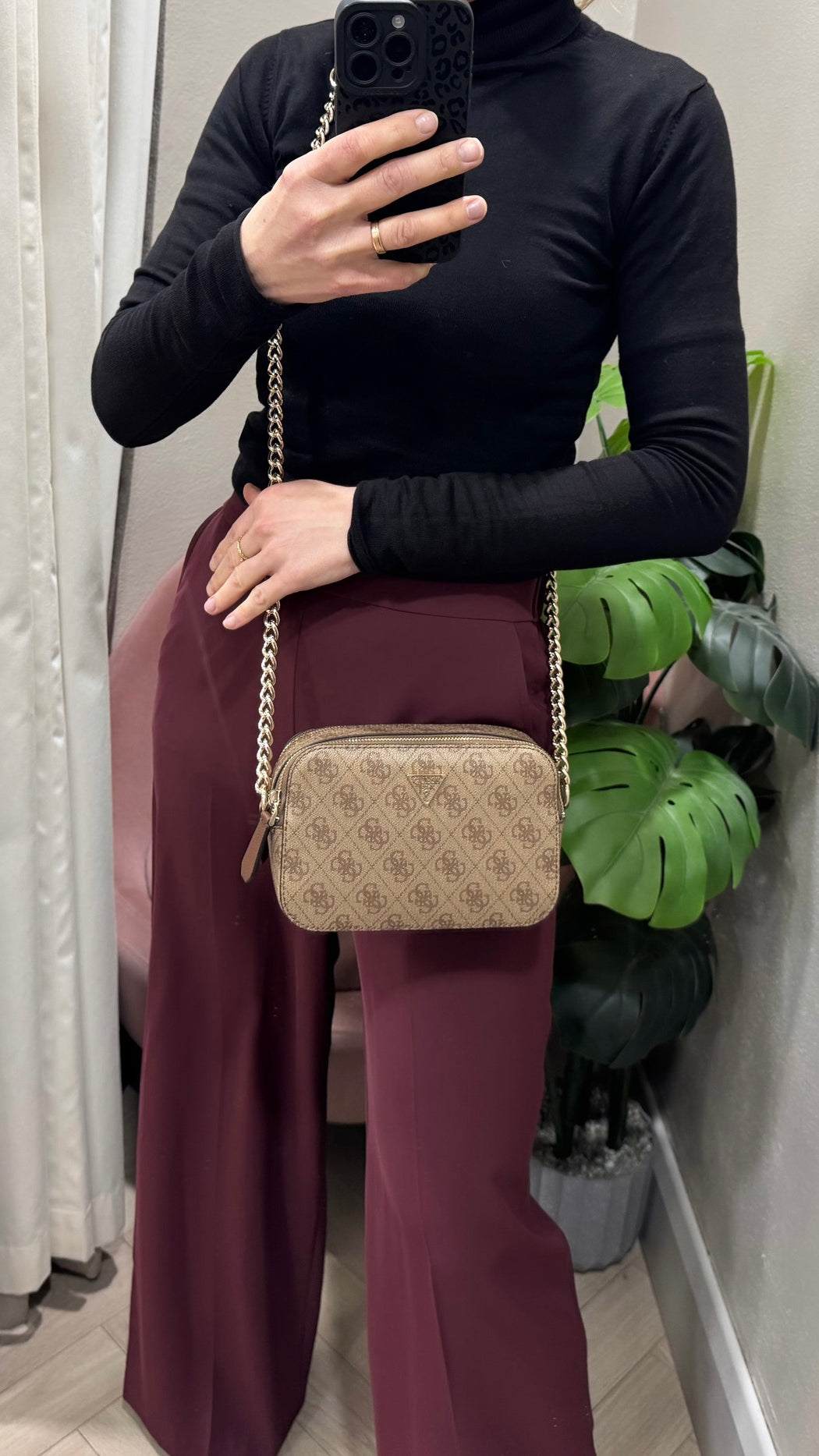 Guess latte logo/brown Noelle bg967214