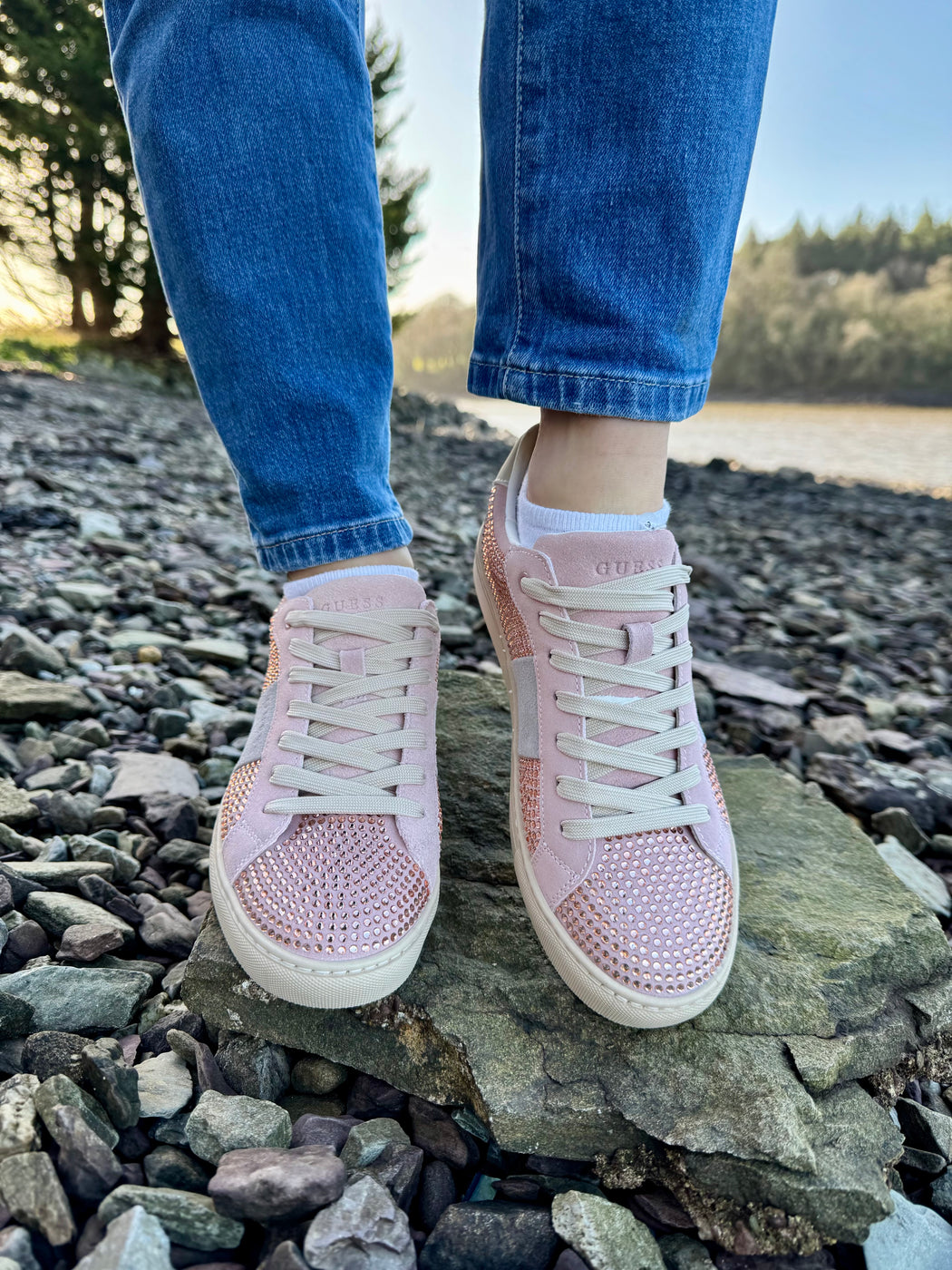 Guess pink diamanté sneaker flptodsue12