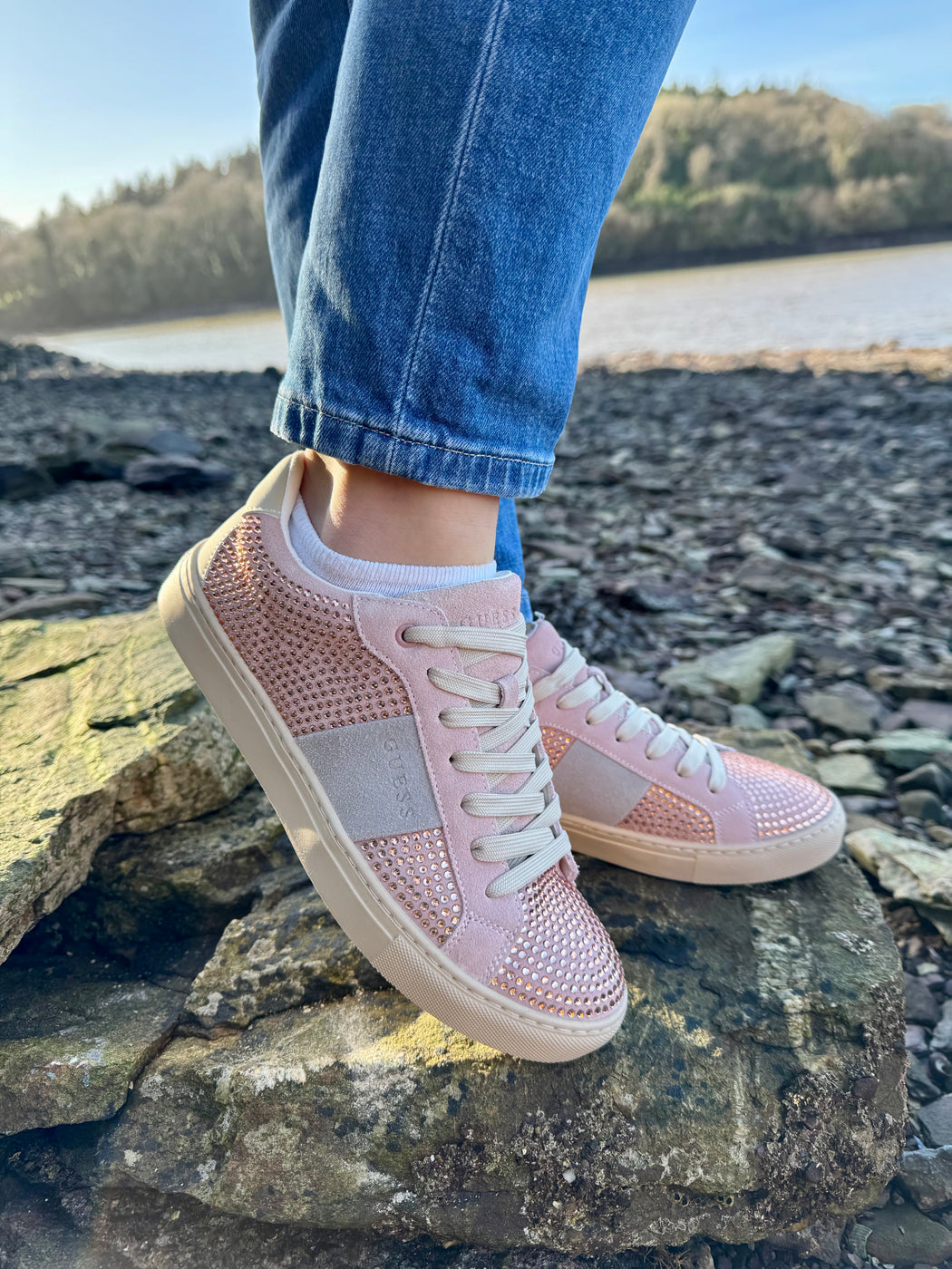 Guess pink diamanté sneaker flptodsue12