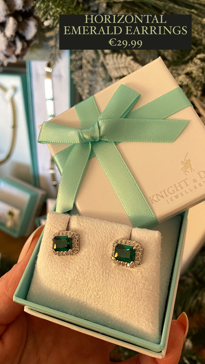 R551ETR HORIZONTAL EMERALD EARRINGS ha