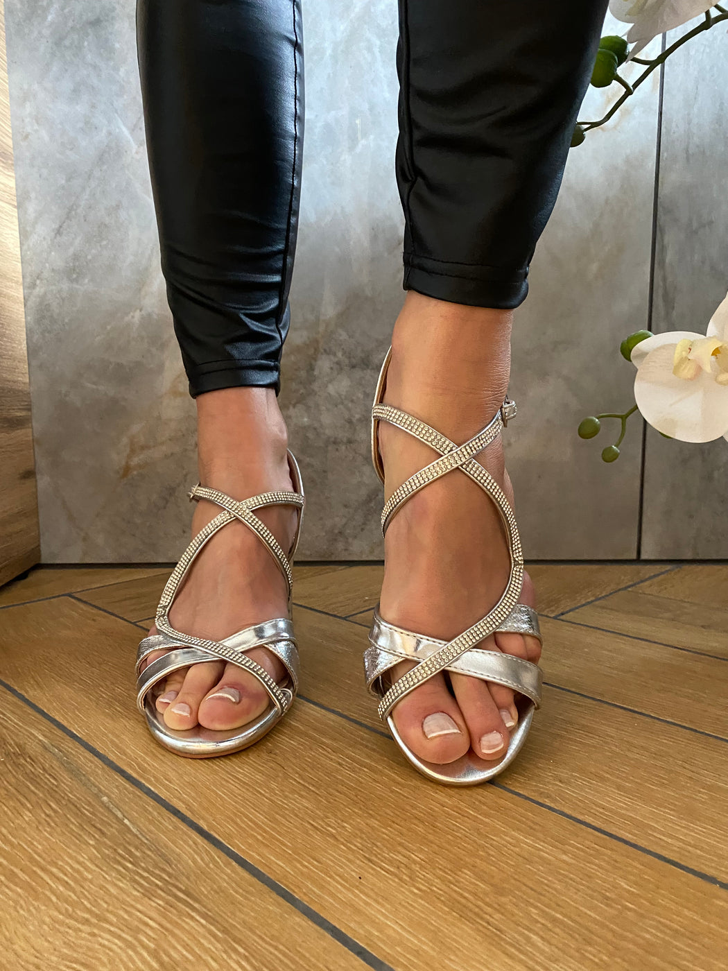 Silver oldwalls dunskey heels