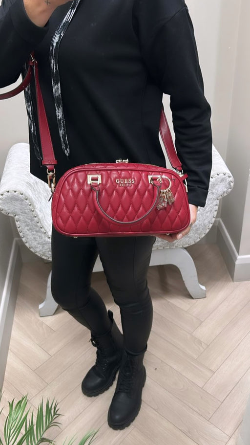 Guess Red VALLA Bag. QG812205.