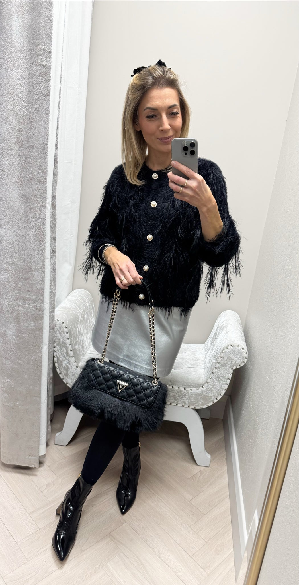 Guess black lise flap over faux fur convertible shoulder / crossbody