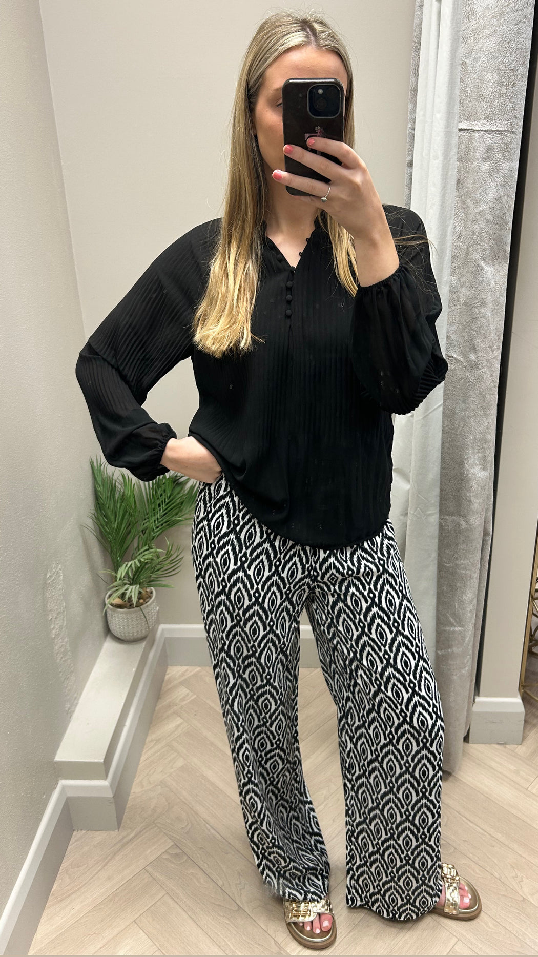 Solar black blouse