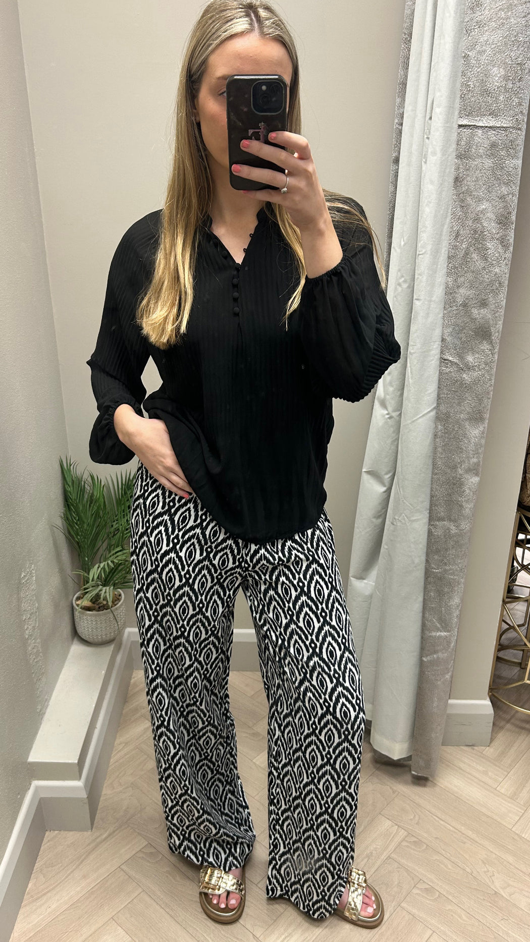 Solar black blouse