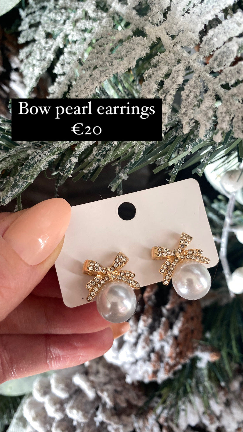 Bow pearl earrings
