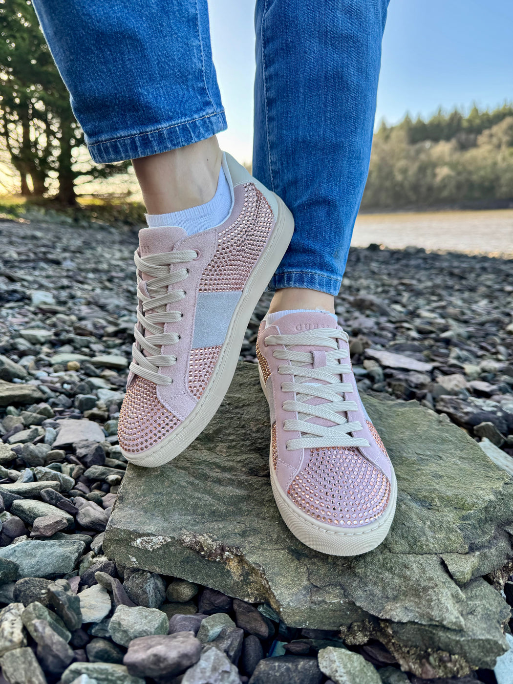 Guess pink diamanté sneaker flptodsue12