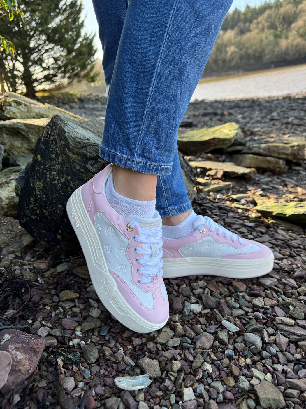 Pink guess sneakers flpswofal12