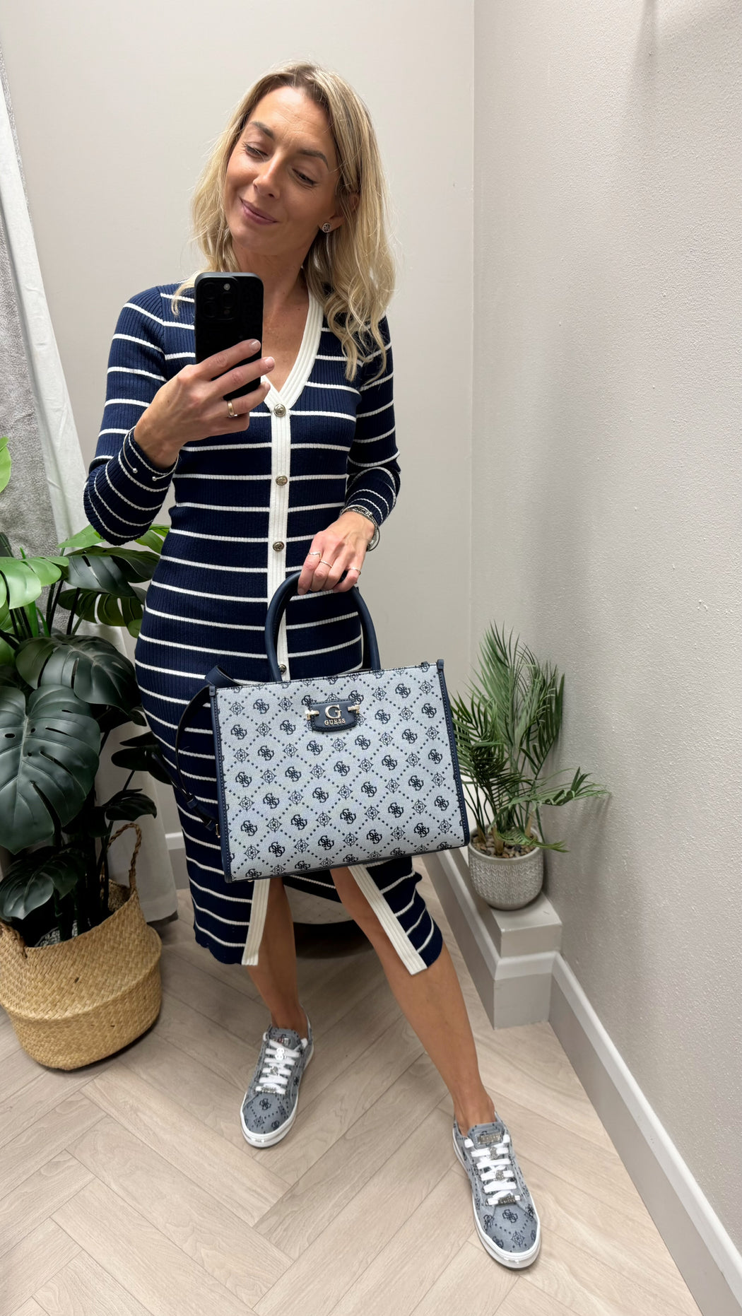 Guess navy logo neda bag jp965422