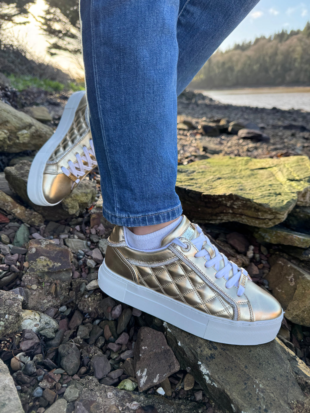 Guess gold quilted sneaker flpgraeke12