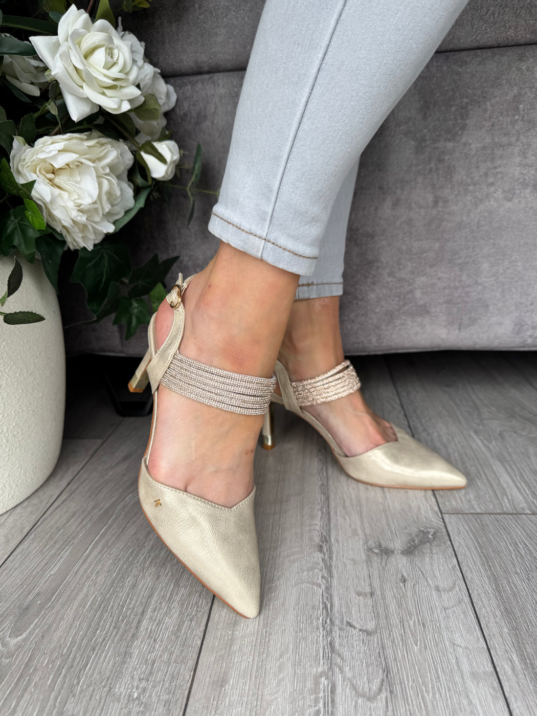 Wishaw Gold Sparkle heel