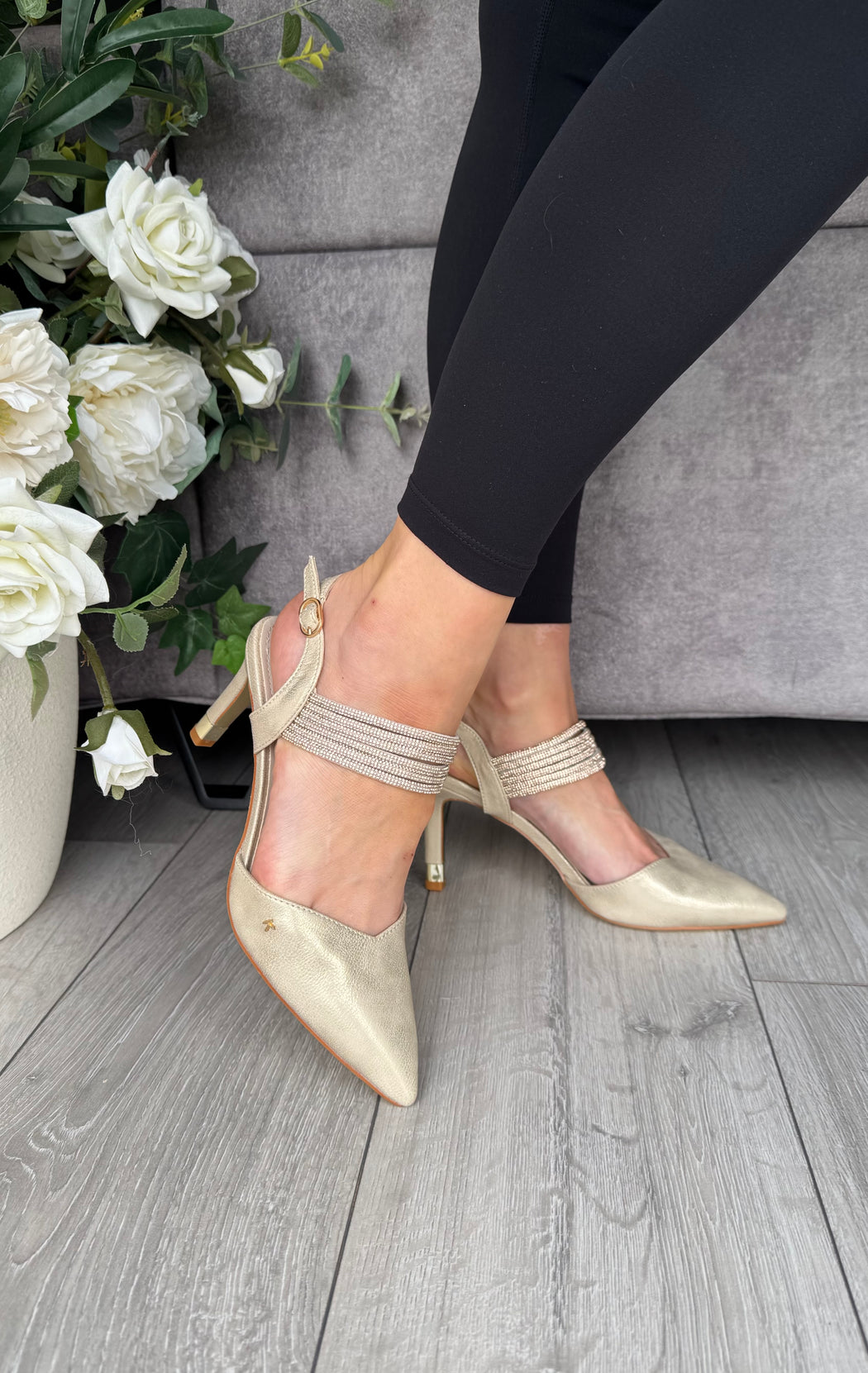 Wishaw Gold Sparkle heel