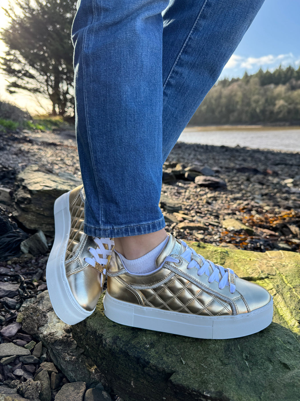 Guess gold quilted sneaker flpgraeke12