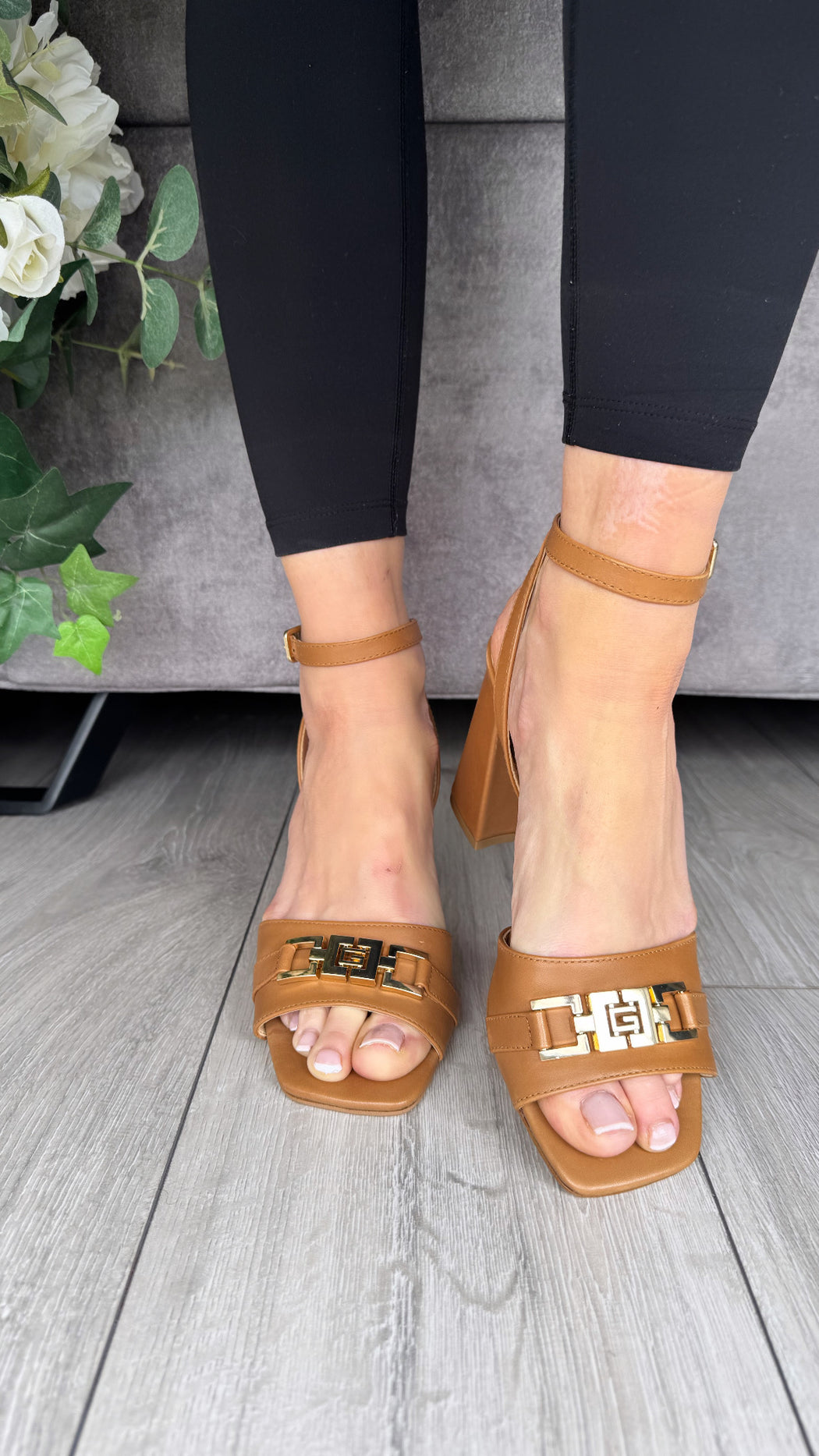 Guess tan gold detail sandals FLJGRTLEA03