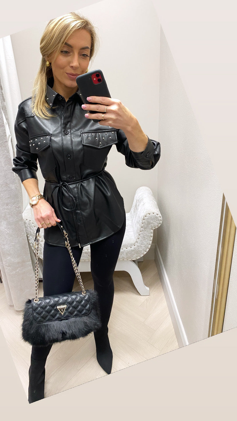 Guess black lise flap over faux fur convertible shoulder / crossbody