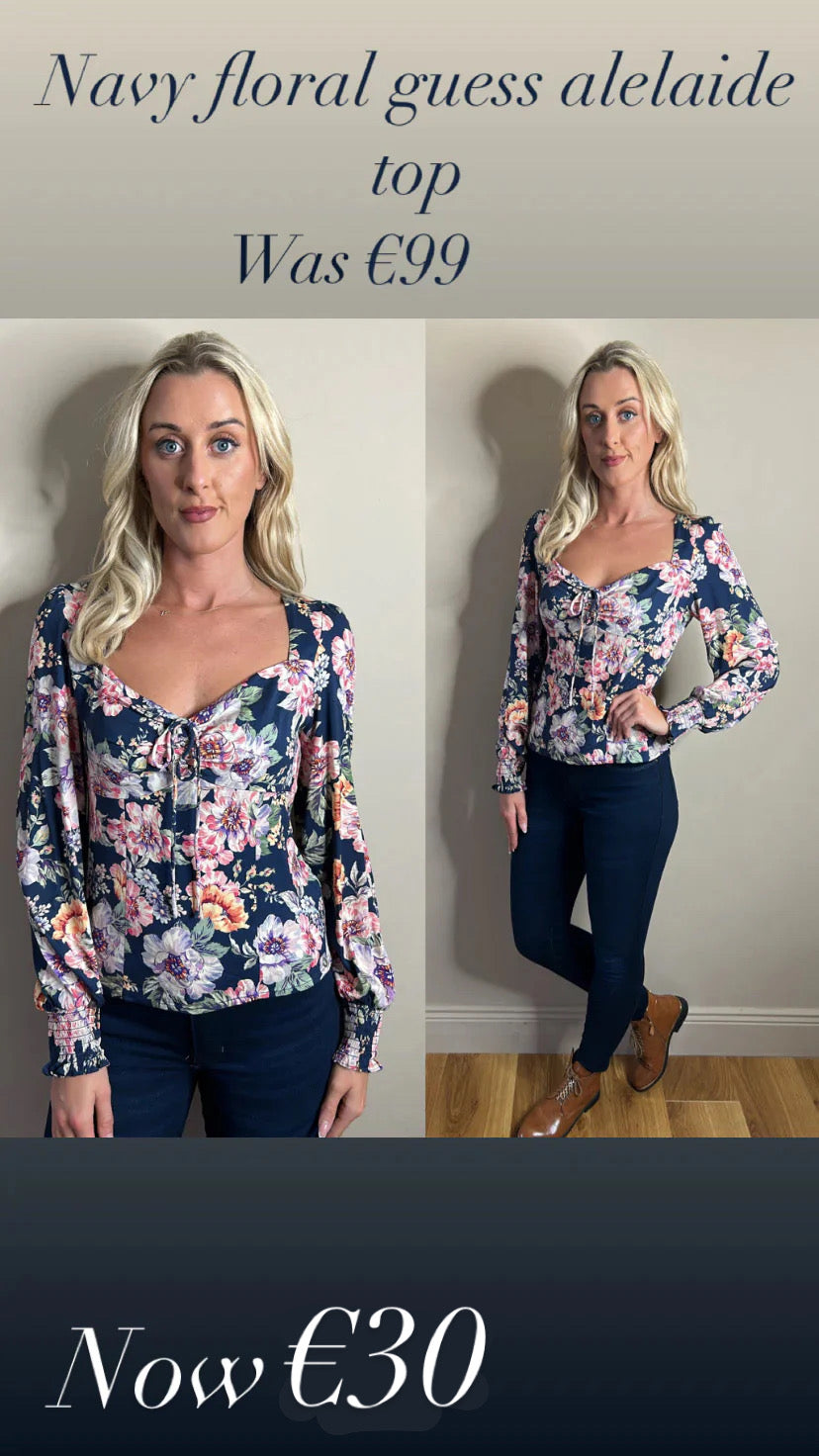 Navy floral guess alelaide top