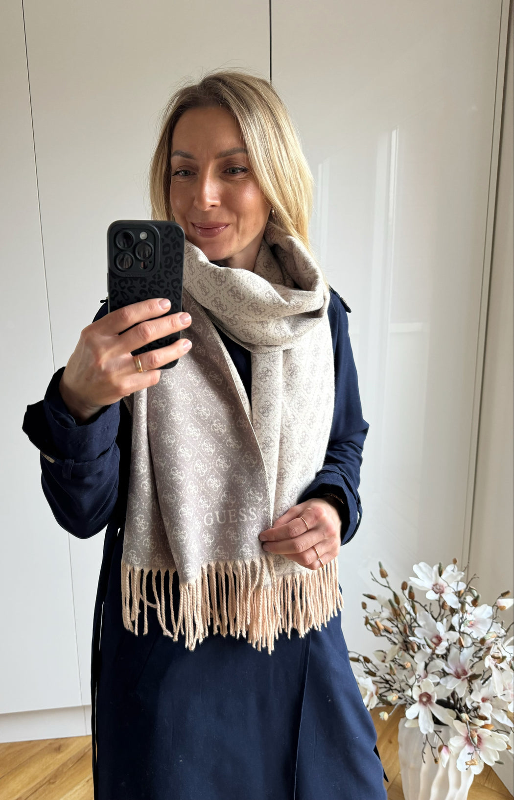 Guess grey/beige scarf AW5423POL03 - GRY