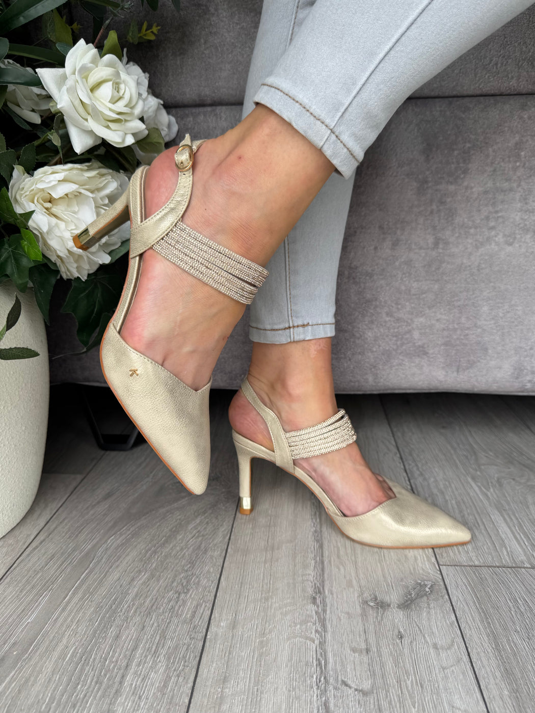 Wishaw Gold Sparkle heel