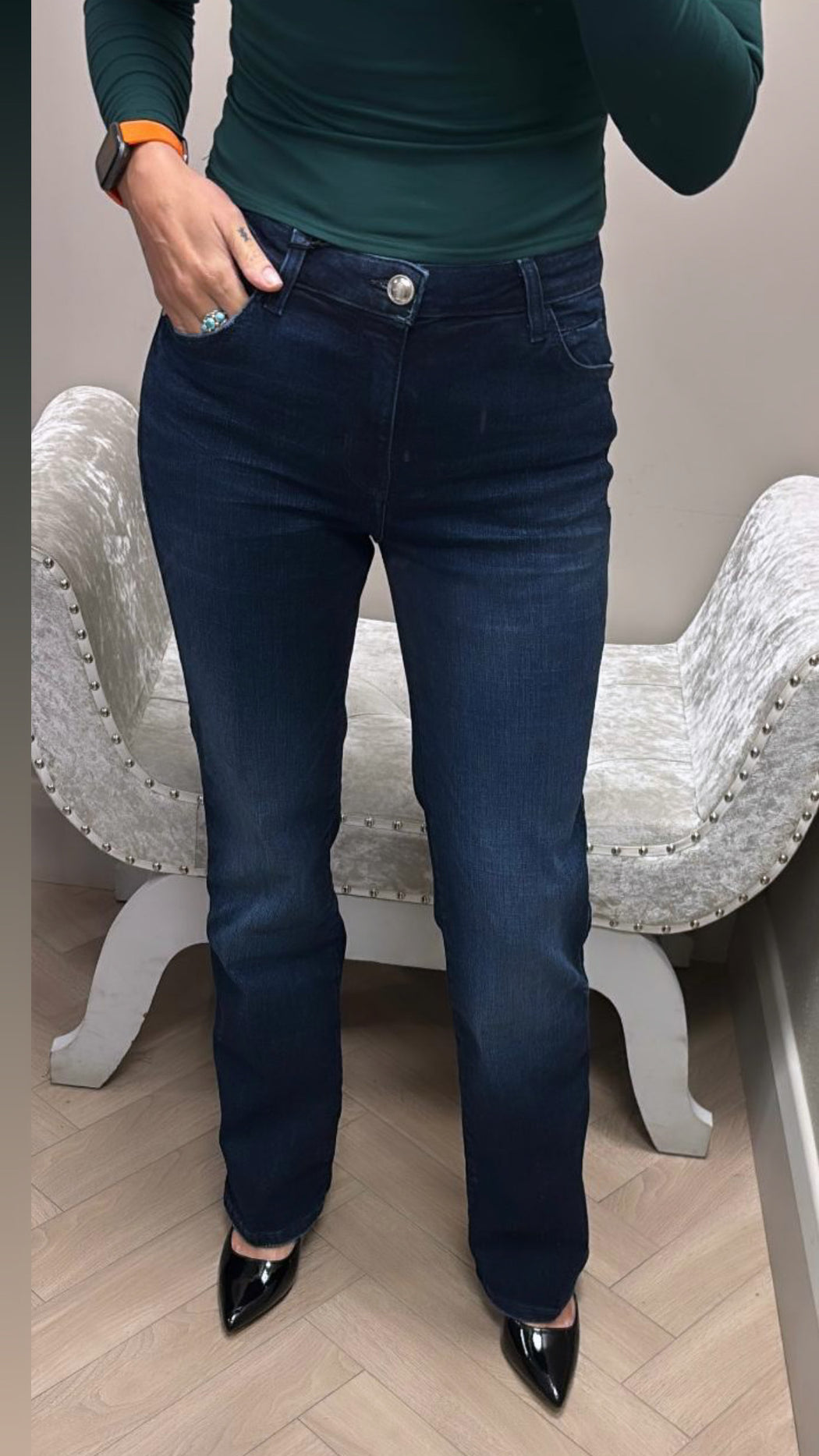 Guess Mid Rise Sexy Straight Jeans. W5BA15D0791