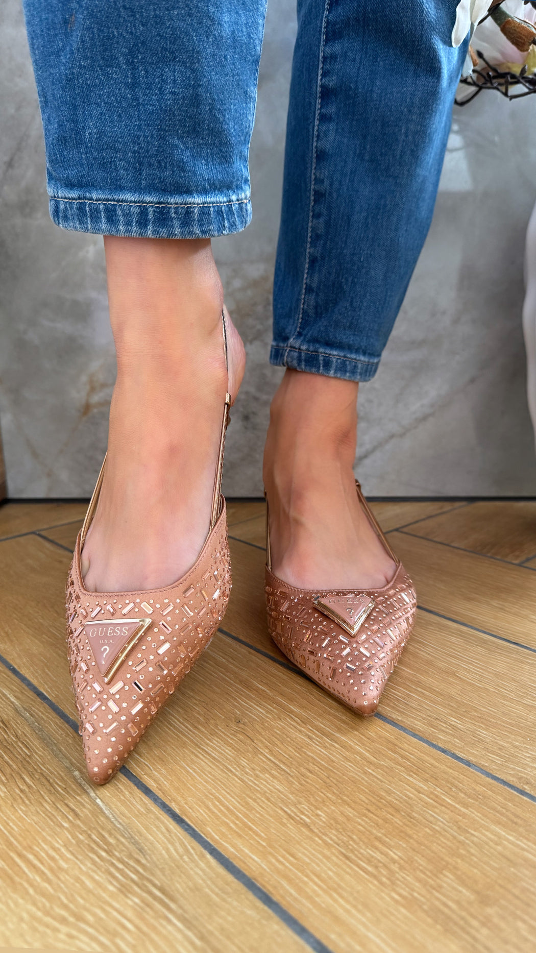 Guess satin rose gold embellished slingbacks flpjsysat05