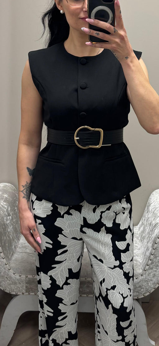 Black luciene belt