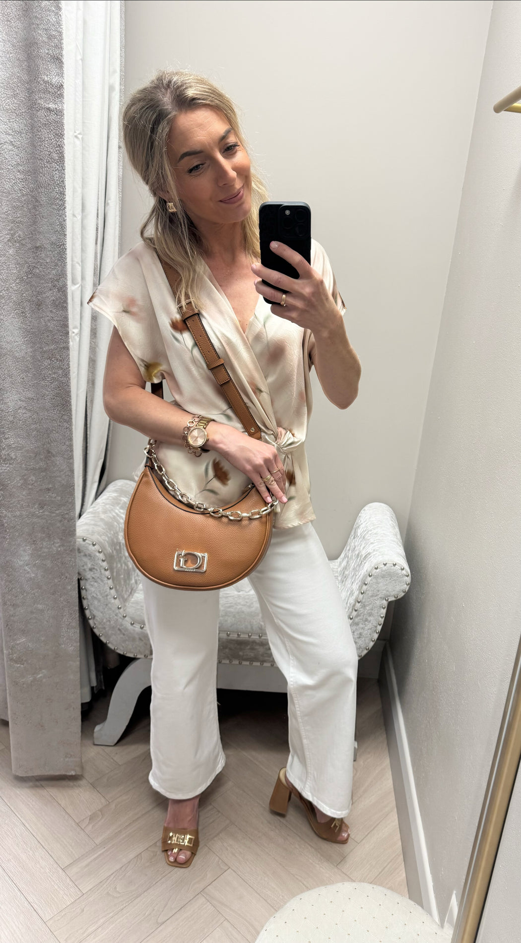 Circe cognac guess shoulder / crossbody bag bg964201