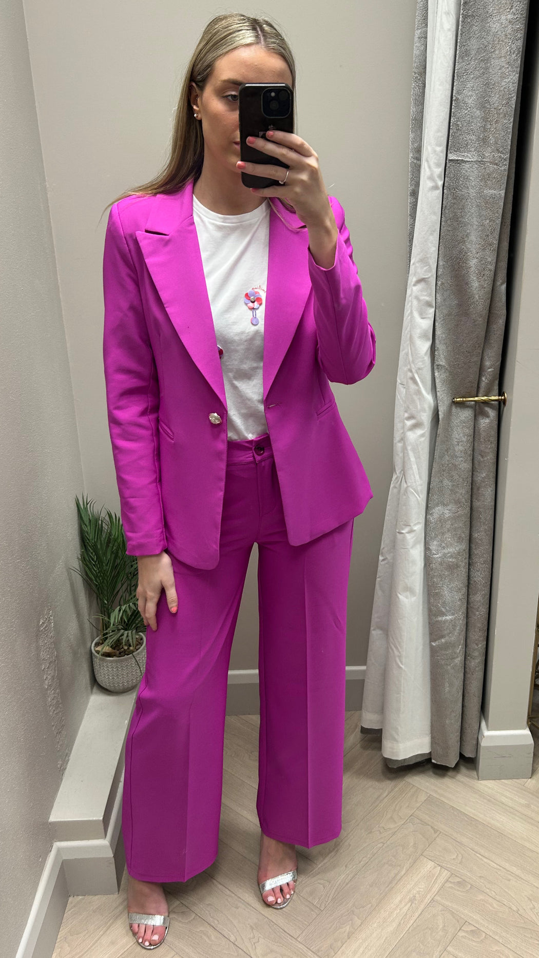 Sydney majenta  pink suit