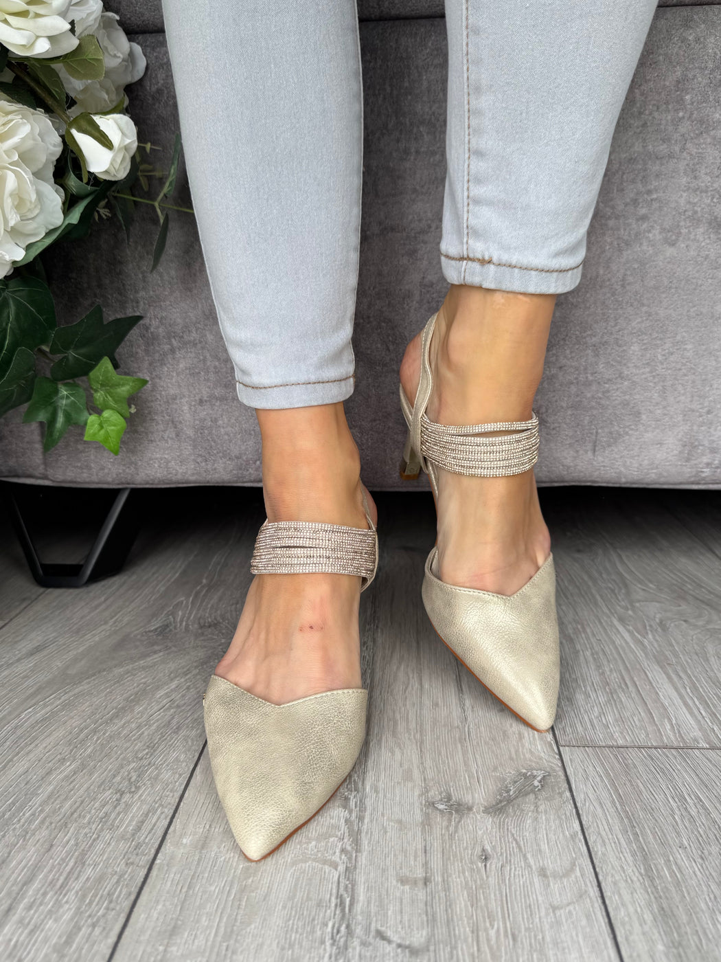 Wishaw Gold Sparkle heel