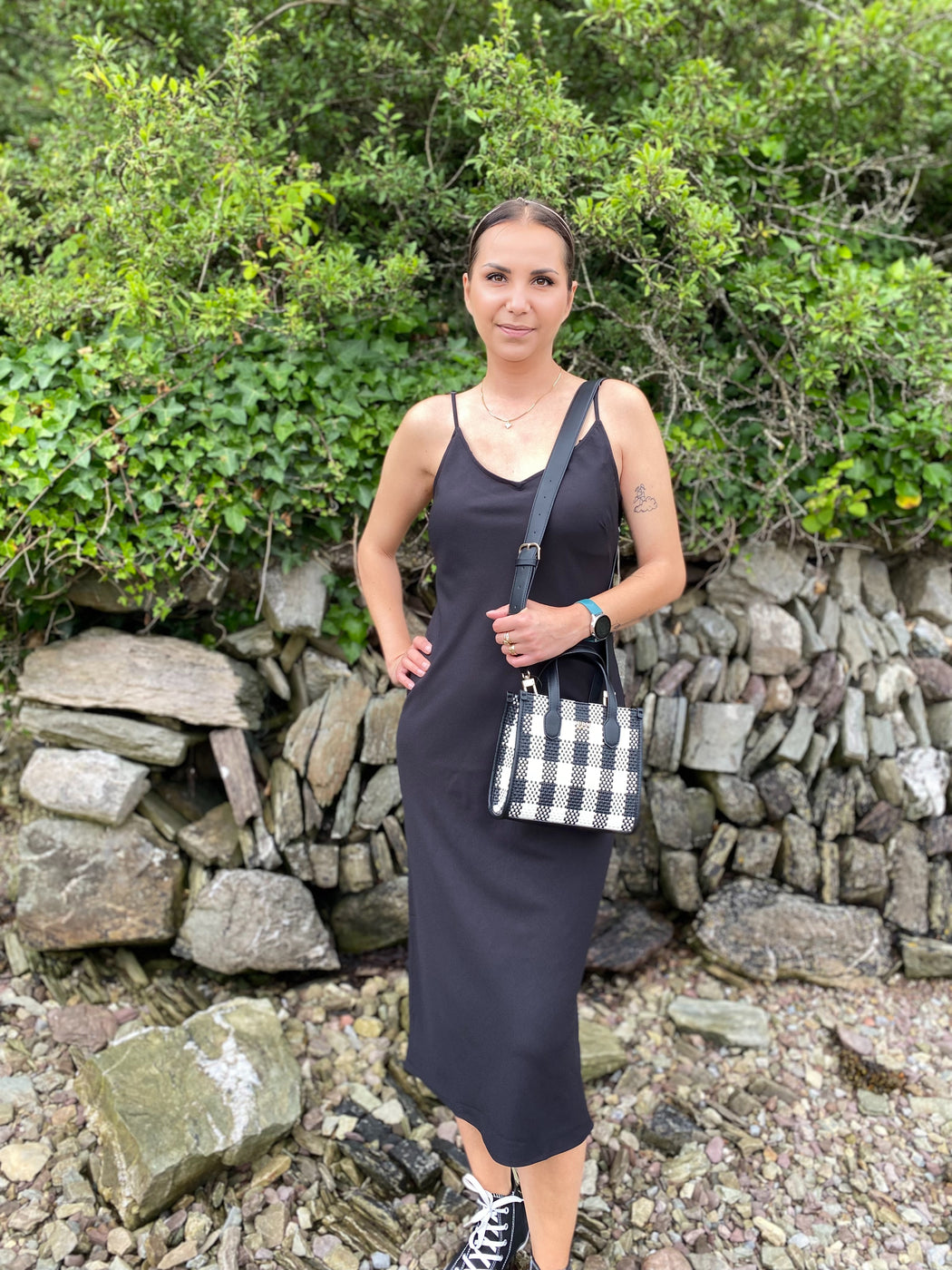 SIENNA MIDAXI DRESS IN BLACK