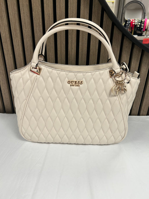 Guess VALLA Bag. QG812222