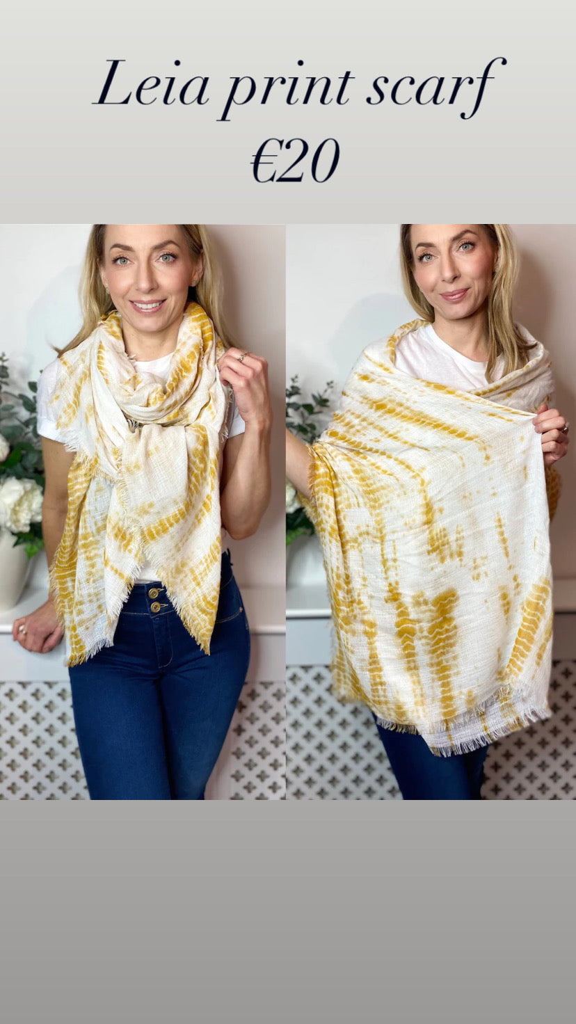 Leia print scarf