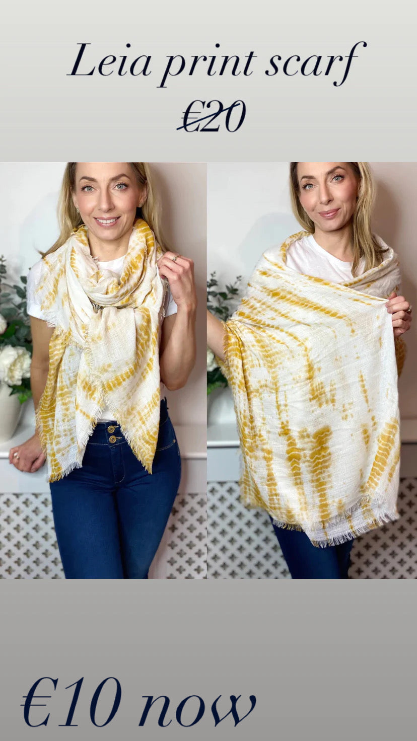 Leia print scarf