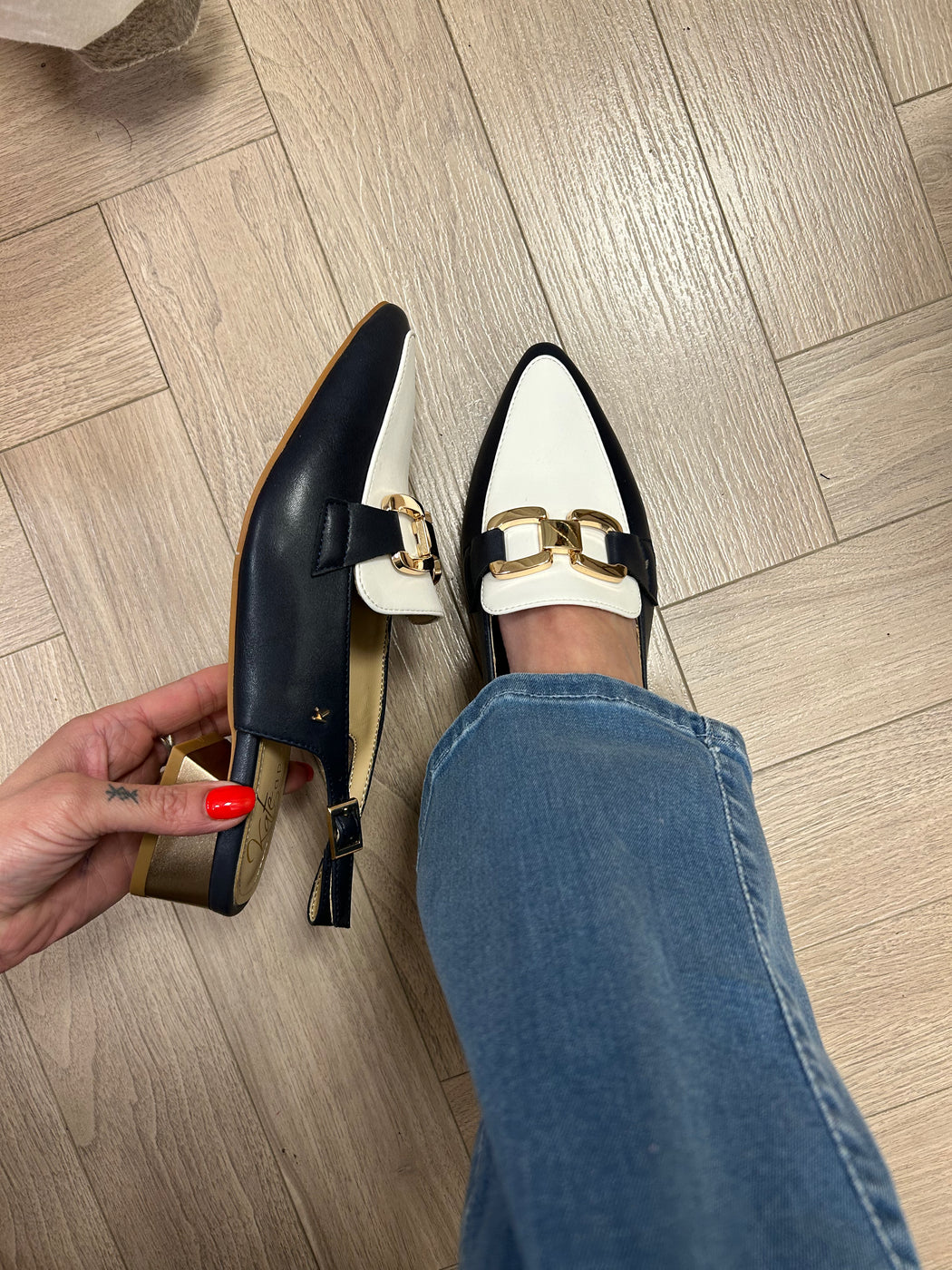 Garford sapphire slingback
