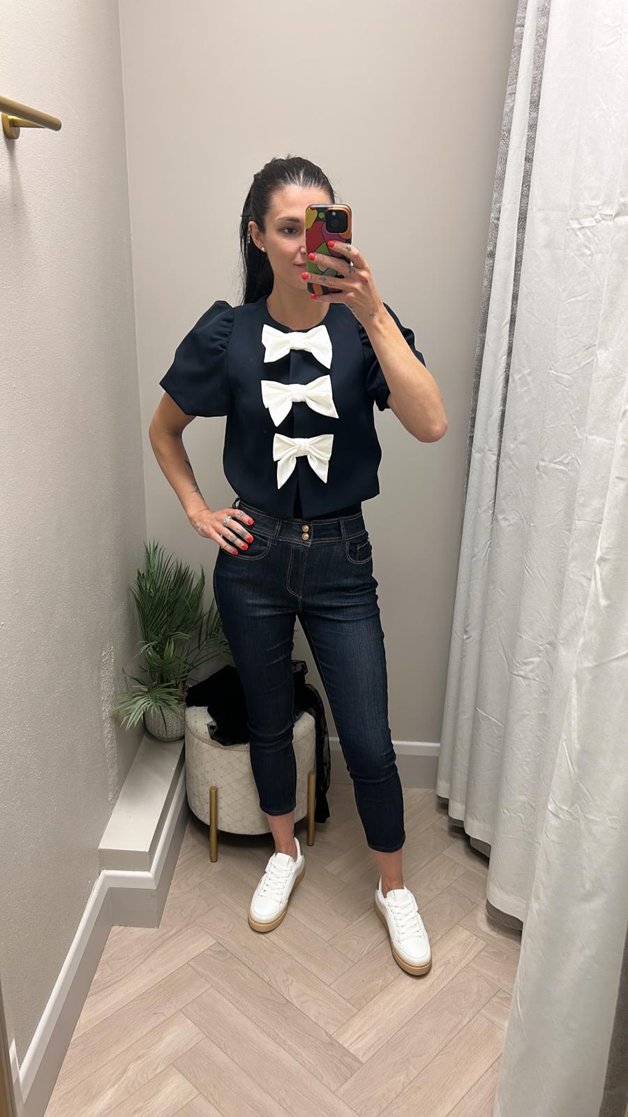 Saffron navy cream top