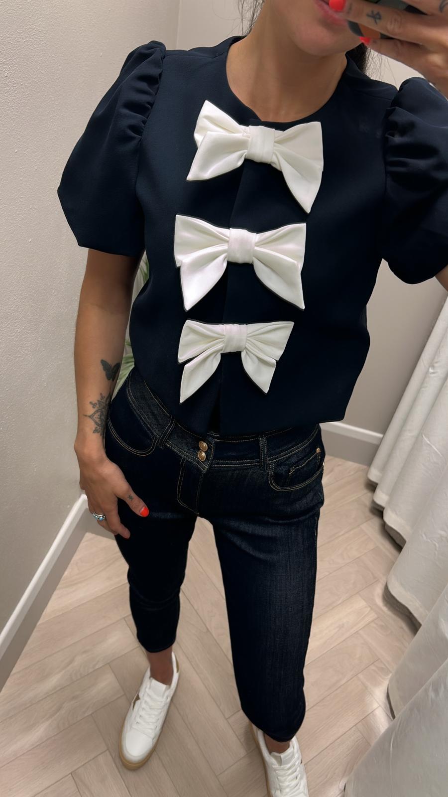 Saffron navy cream top