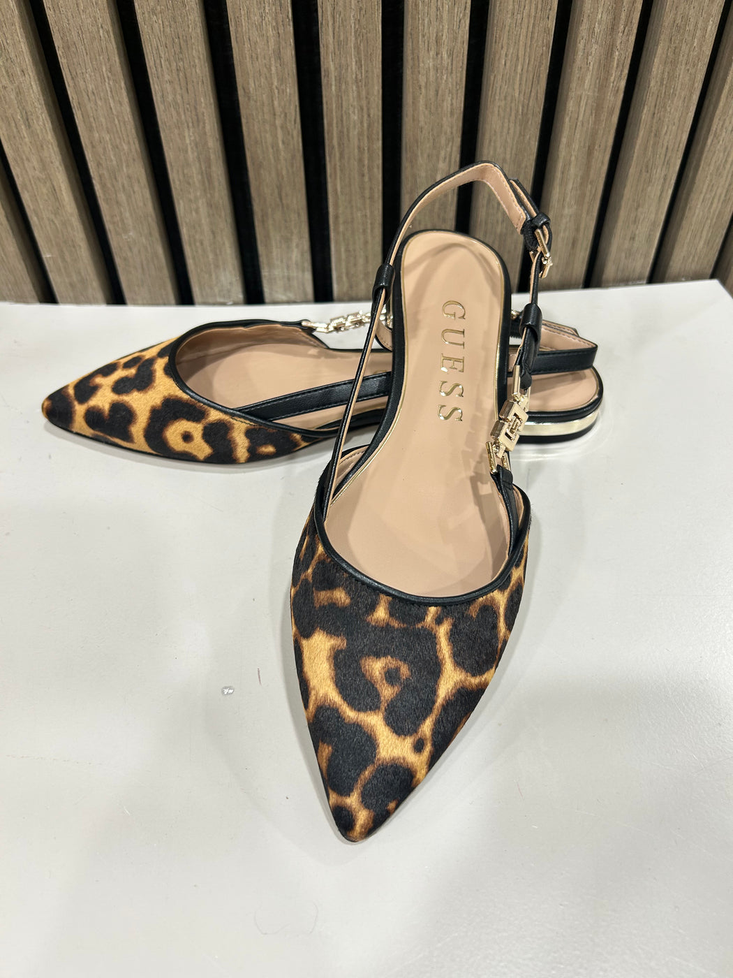 Guess Animal print sling backs FLTFRYLEP05