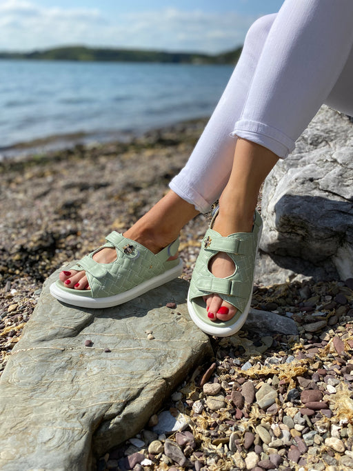 Hessle linen stitch green