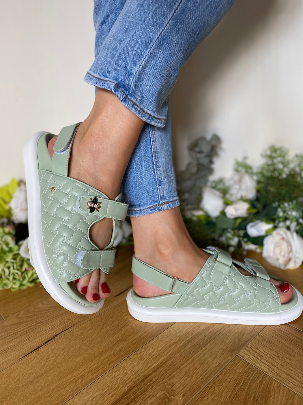 Hessle linen stitch green