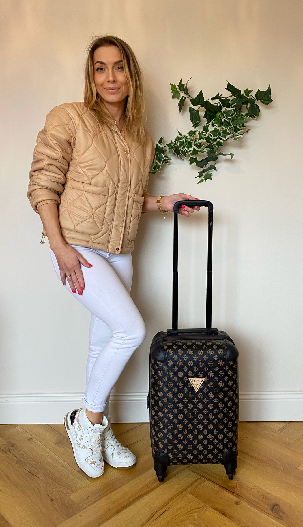 WILDER 4G PEONY CABIN LOGO TROLLEY